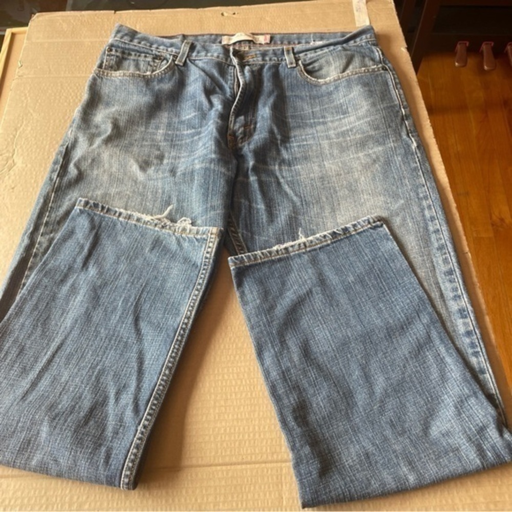 Levi’s 505, medium wash, 36x32